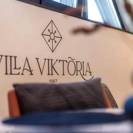Viktoria 3*